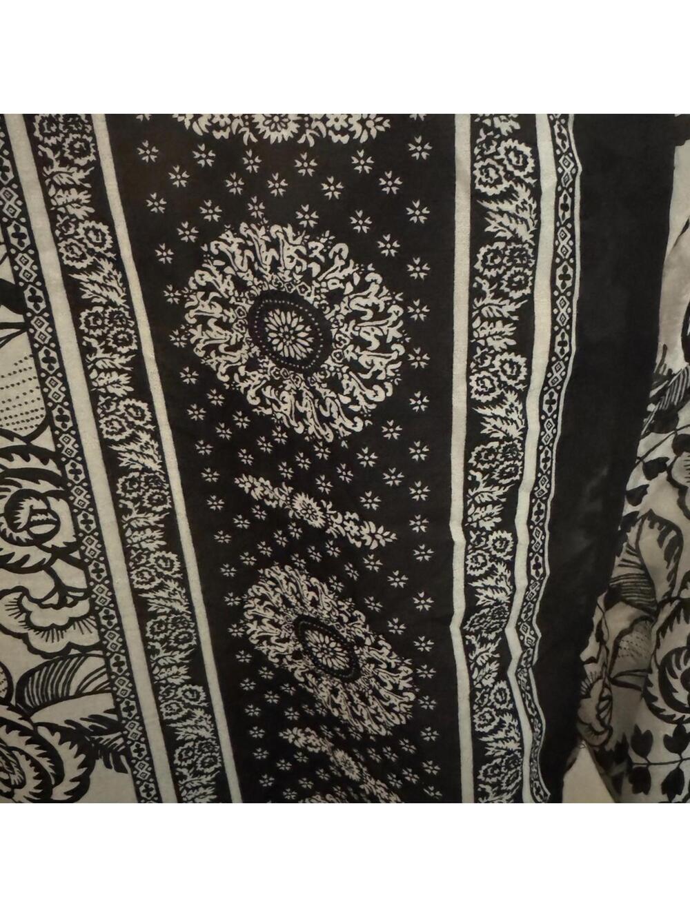 Black and White Floral Women's Wrap Dress Size 12 - Picture 8 of 8